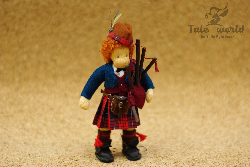 Scottish boy Waldorf doll 6 inches with bagpipe and sporran